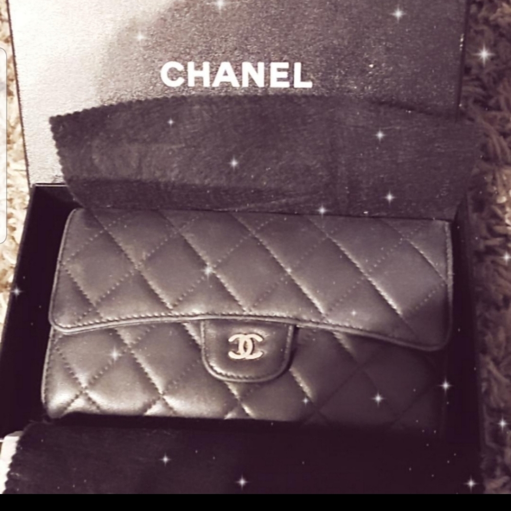 Authentic Chanel Douple Flap Wallet Black